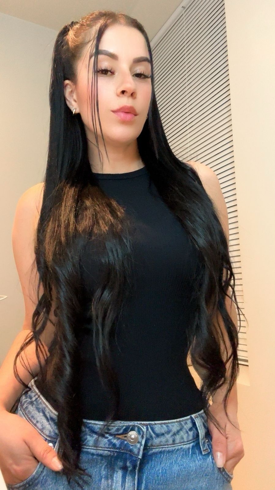 613619891 | ROXY | Chica