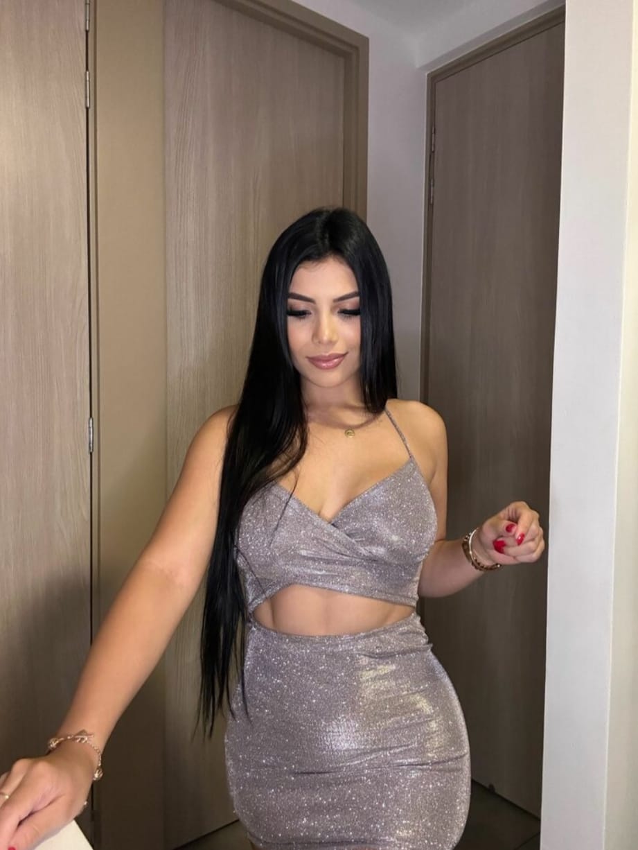 636420480 | ANGIE | Escort