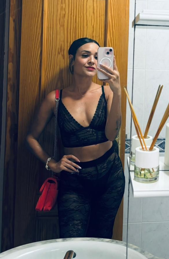 624950896 | NATI | Chica