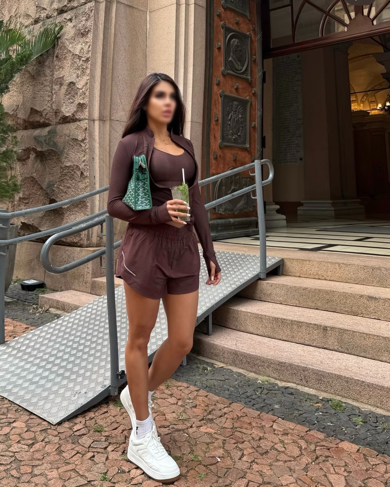 688895139 | STEPHANIE | Chica