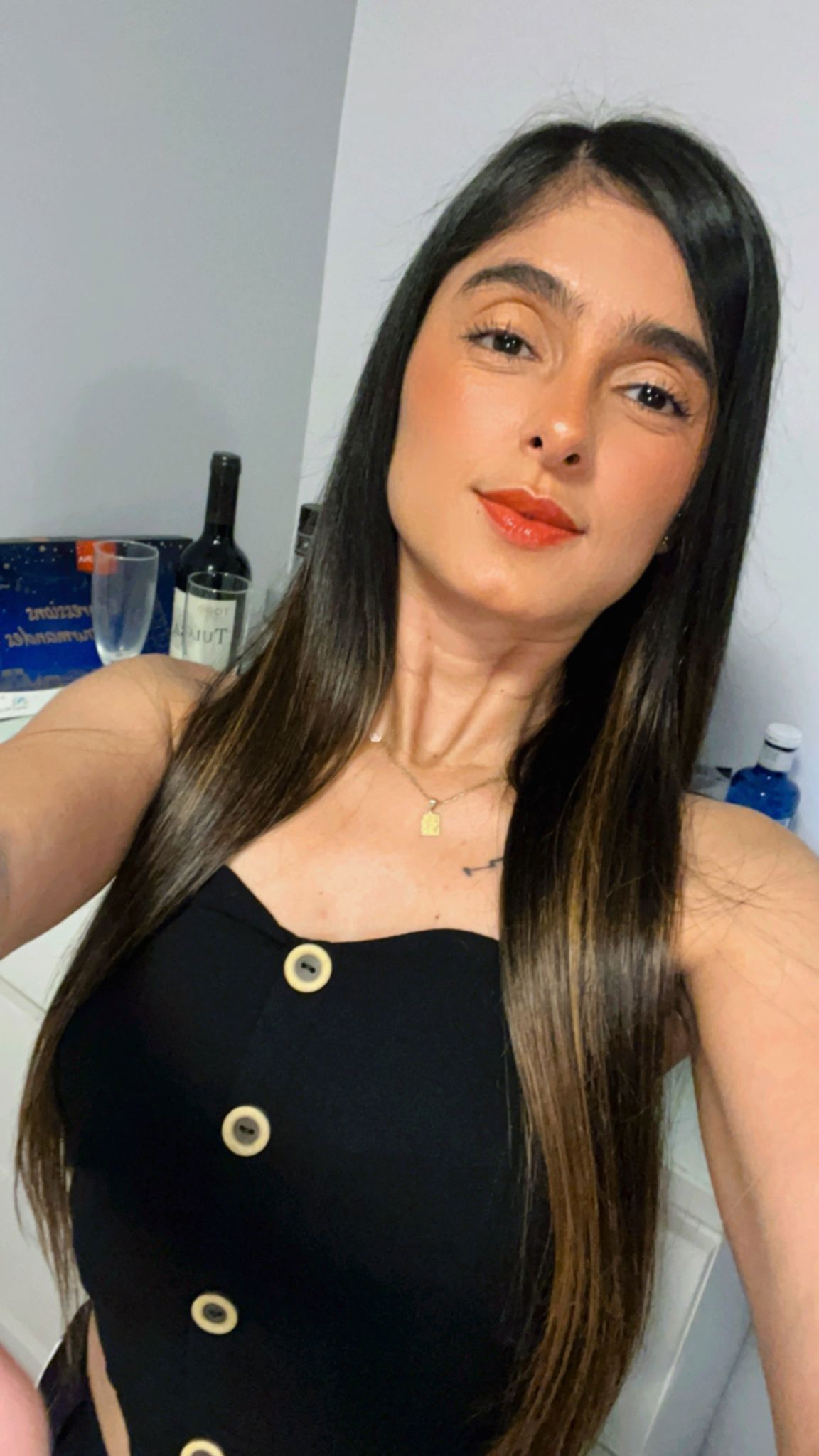 634384320 | ALISSON | Chica