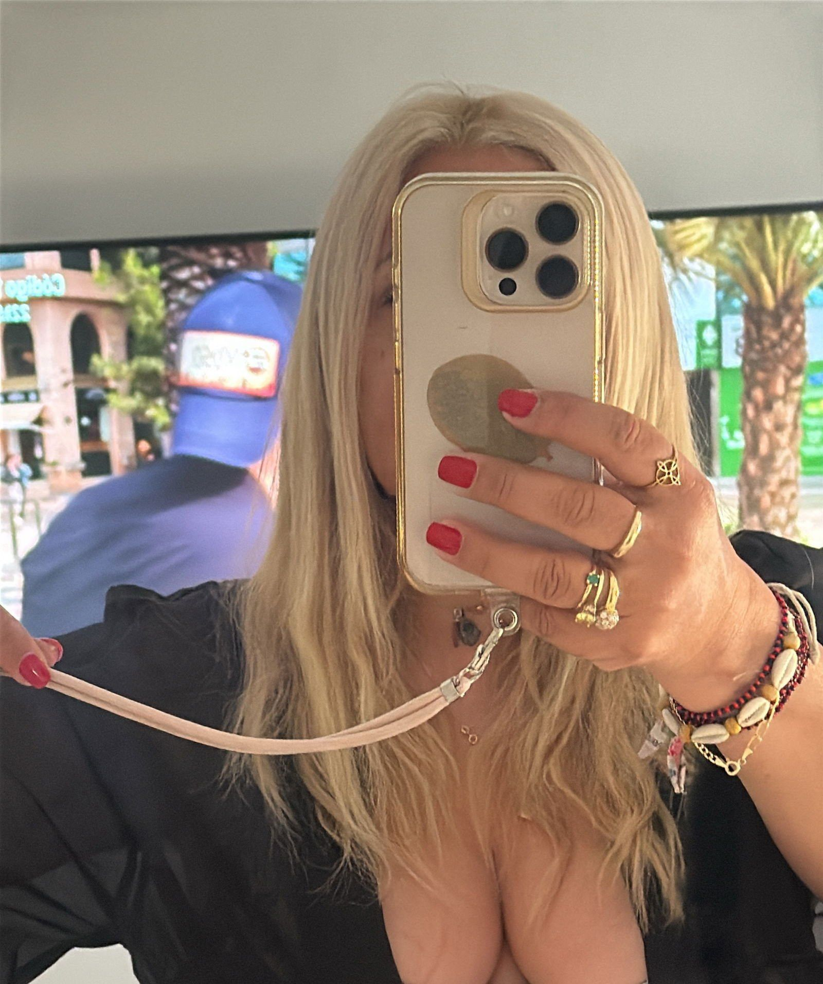 695093482 | MAITE | Chica