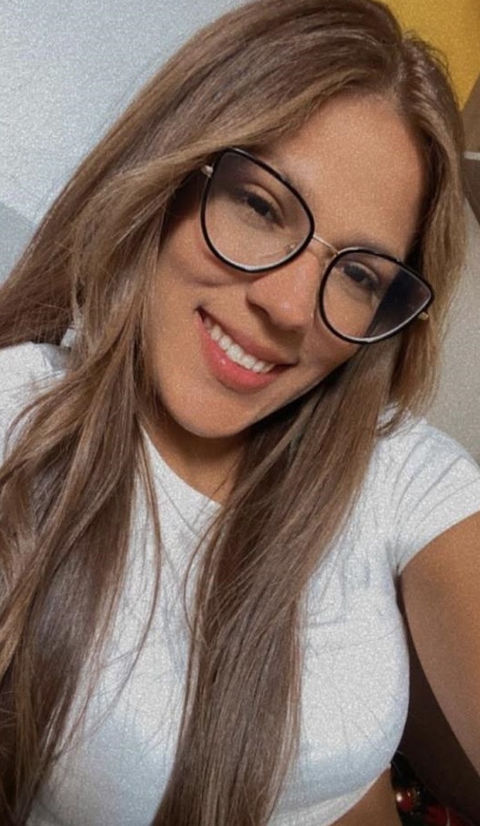 607561280 | TATIANA | Chica