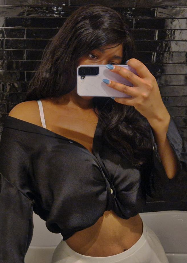 634155108 | KENIA | Chica
