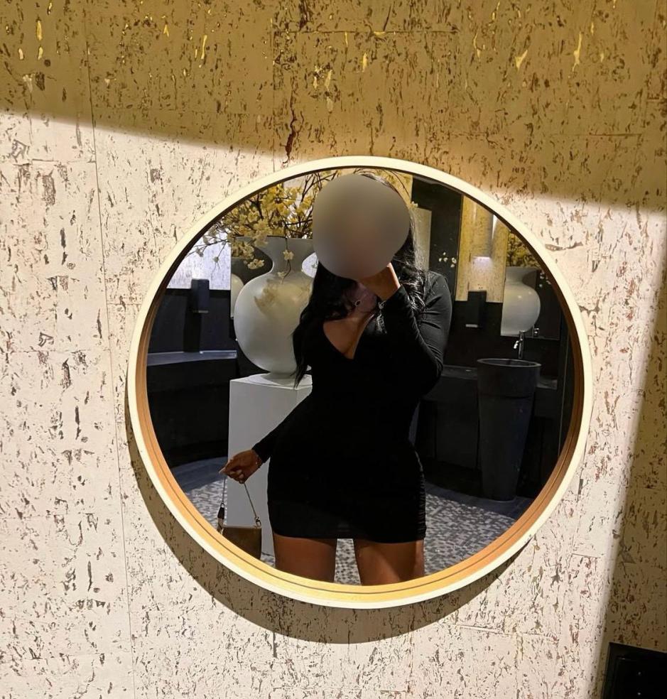 634394095 | KAREN | Chica