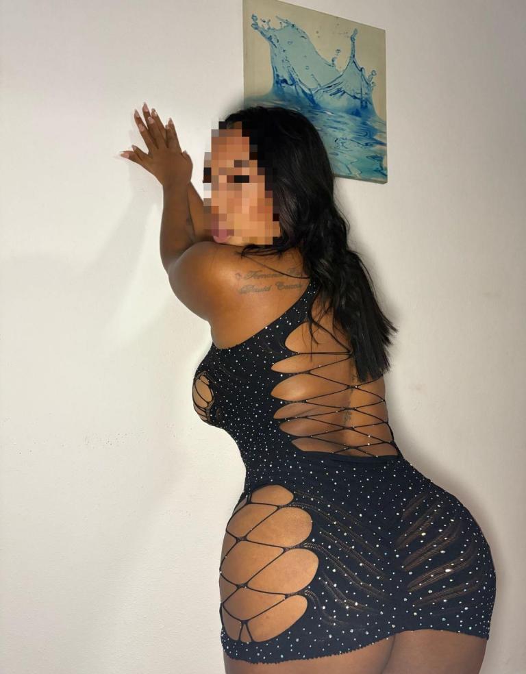 641439070 | VIOLETA | Chica