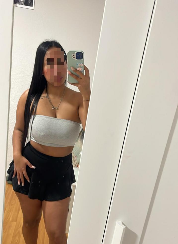 641439070 | VIOLETA | Chica