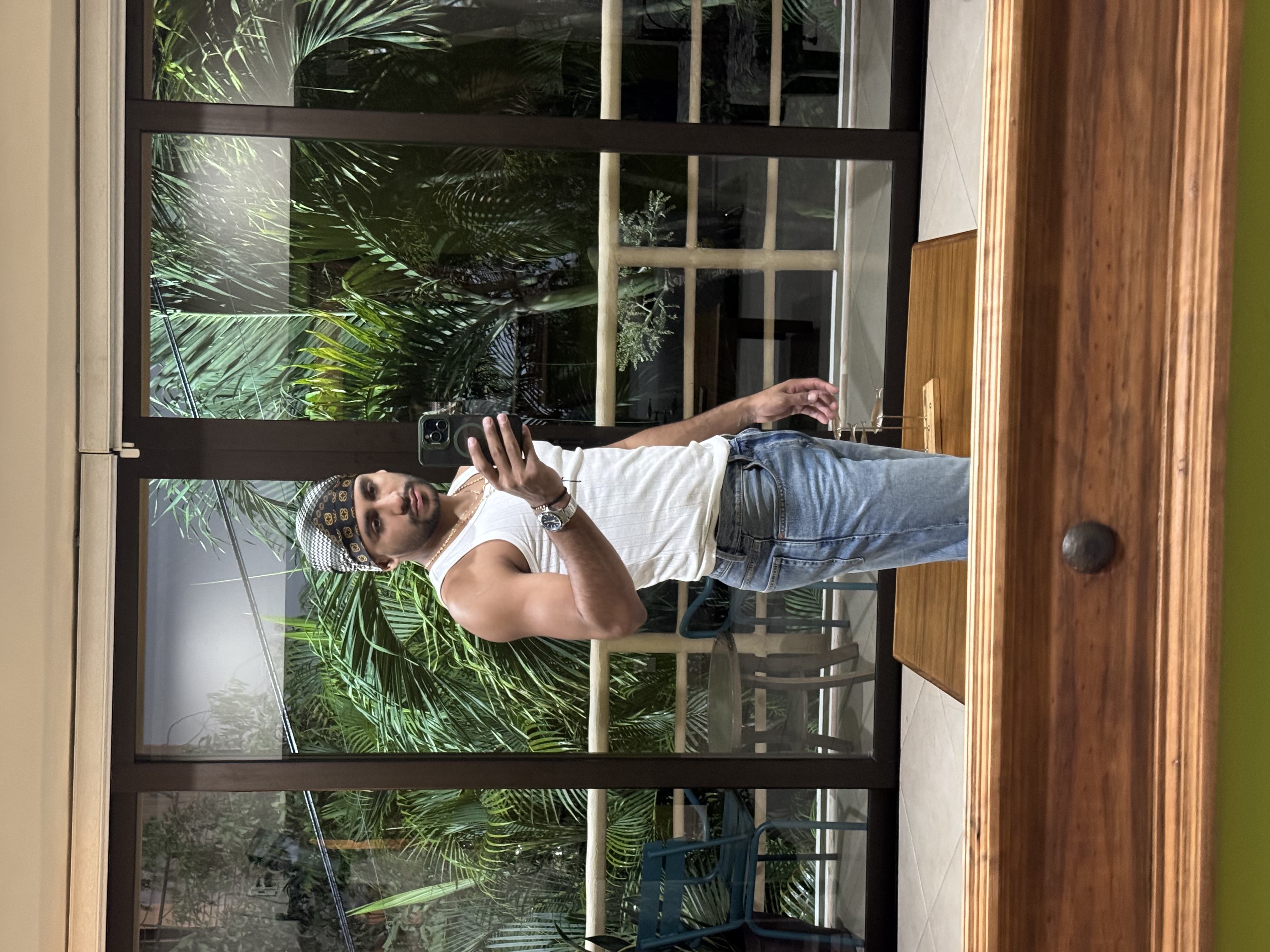 613671388 | MIGUEL | Chico