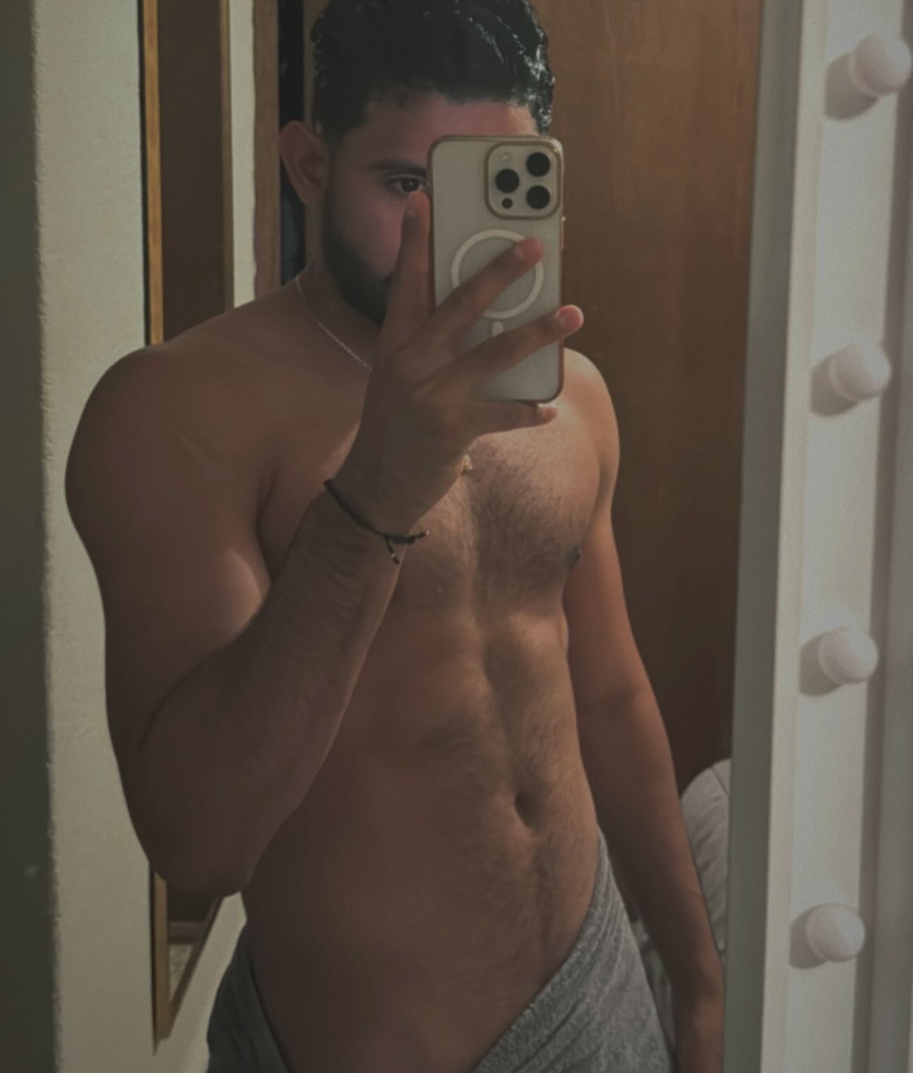 613671388 | MIGUEL | Chico