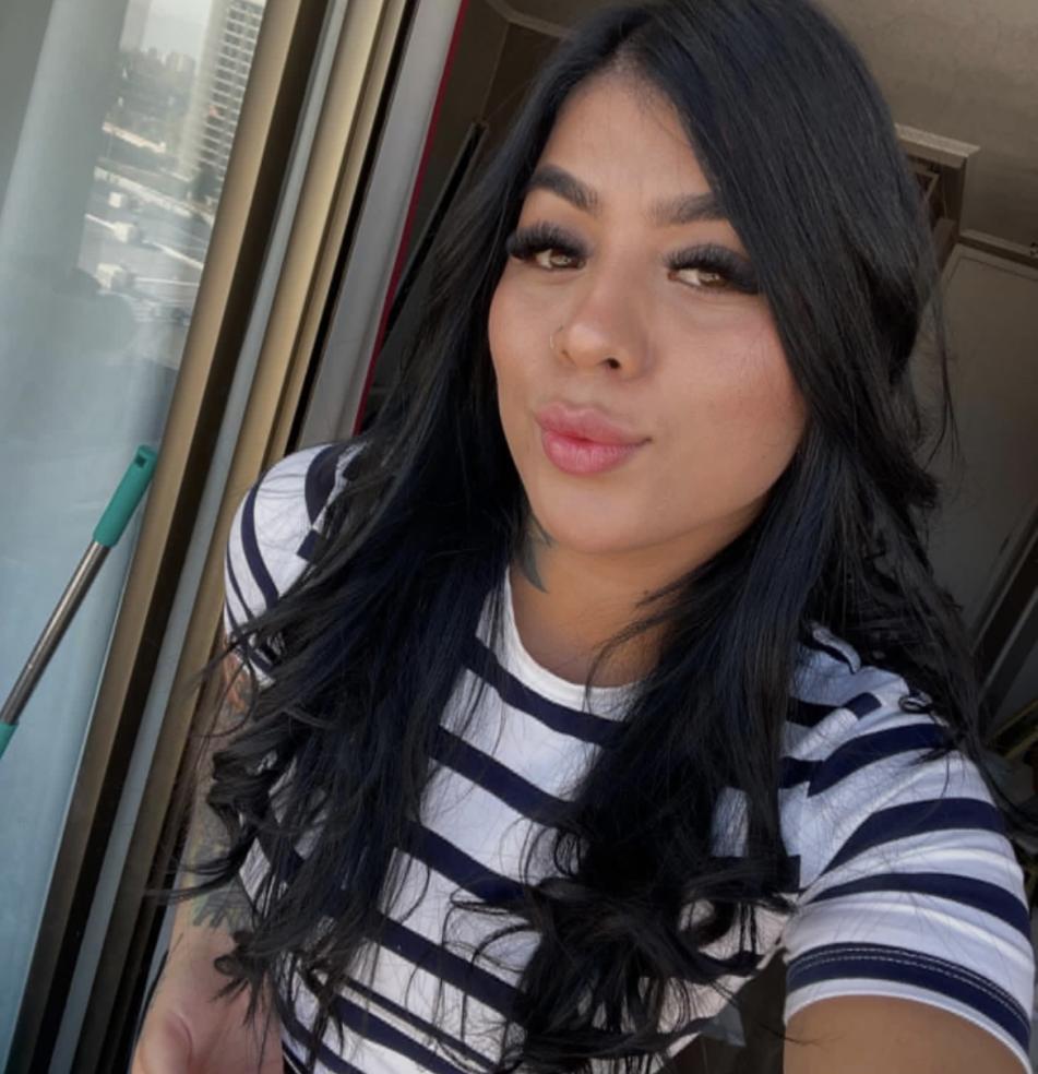 610992667 | CATERINA | Chica