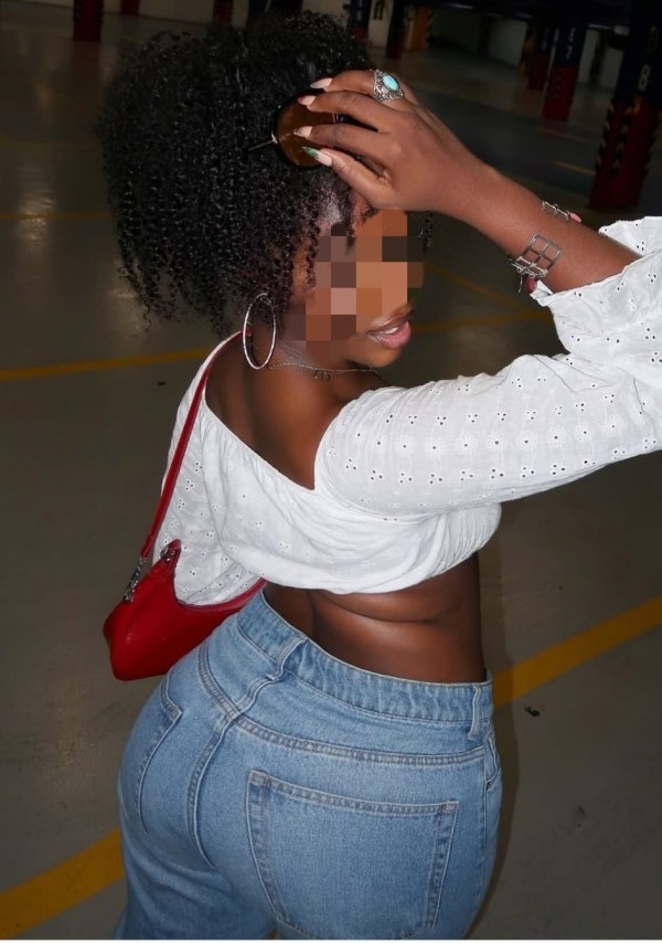 641836801 | MIA | Chica