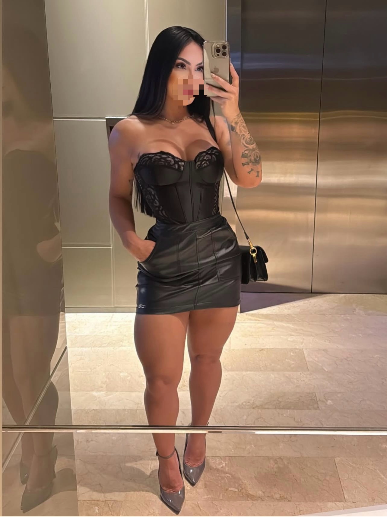 610158906 | MEL | Chica