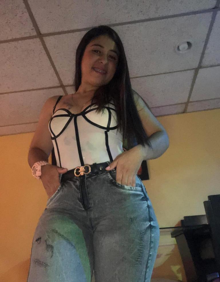 663772437 | PAMELA | Chica