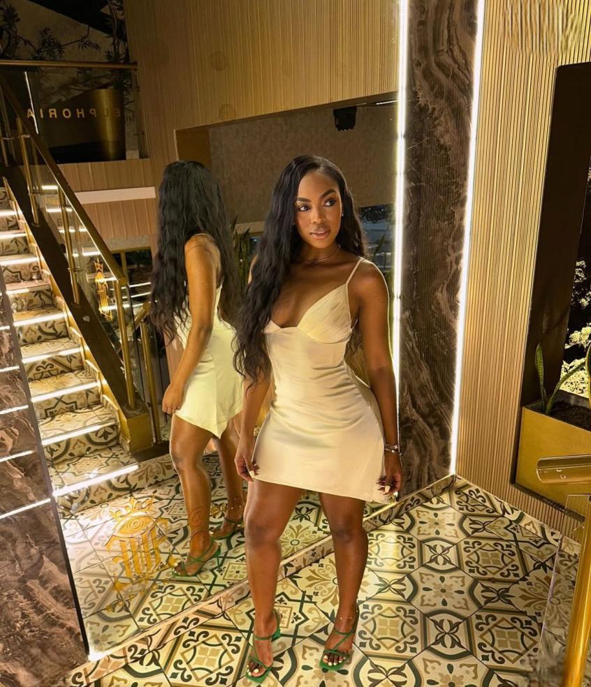 624970135 | OLIVA | Chica