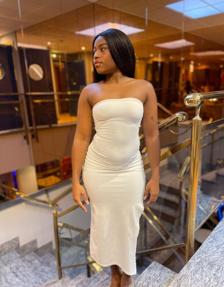 624970135 | OLIVA | Chica