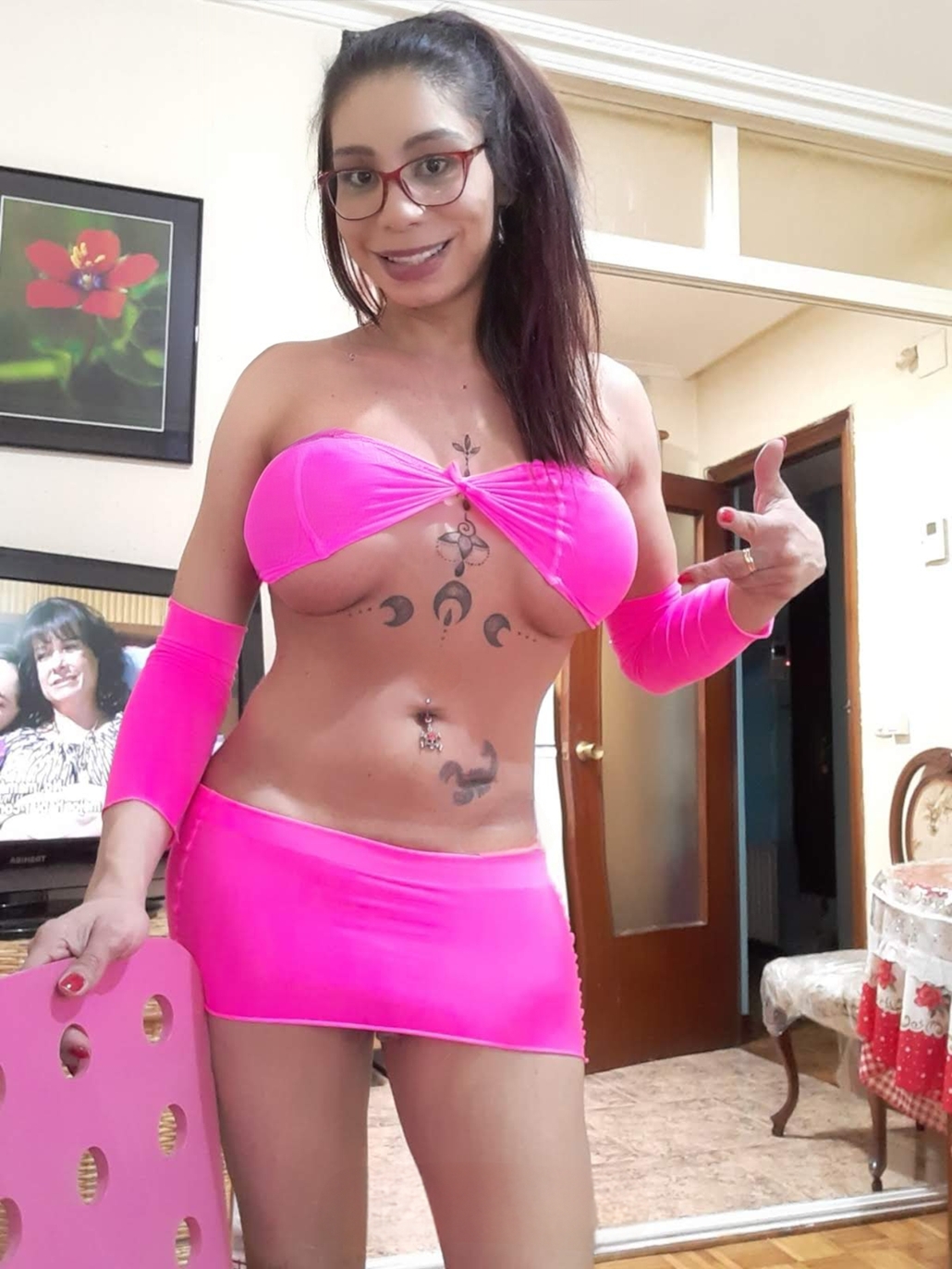 610945180 | EVELIN | Transexual