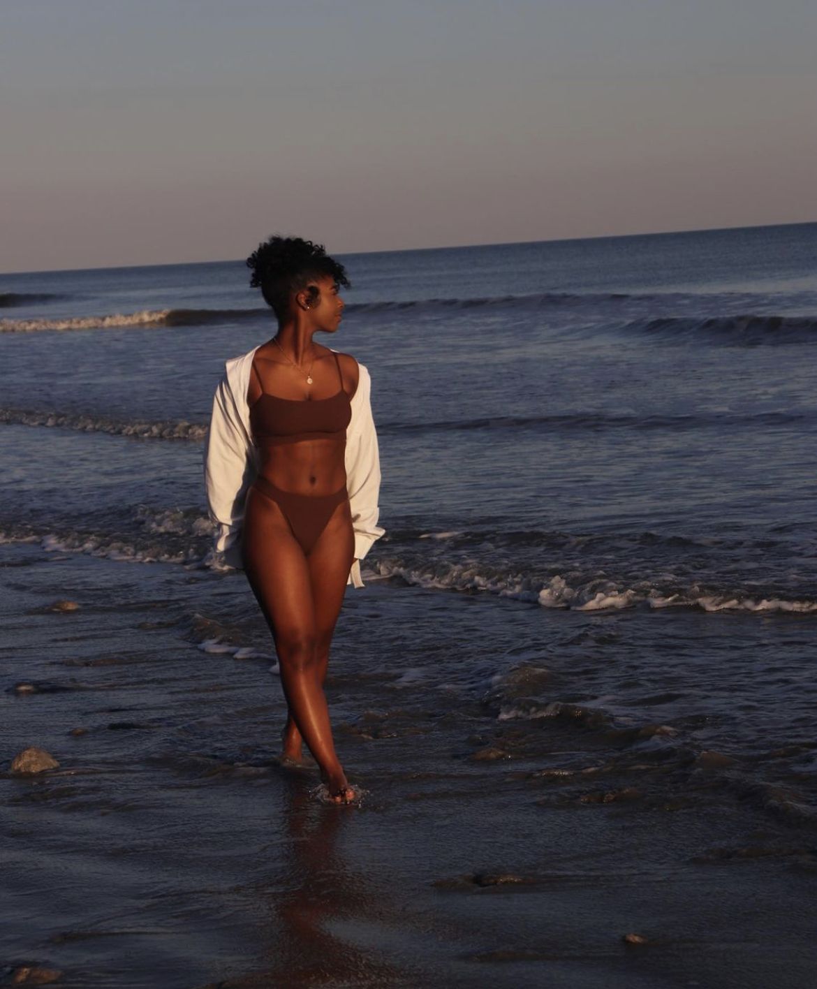 631738145 | SANDRA | Chica