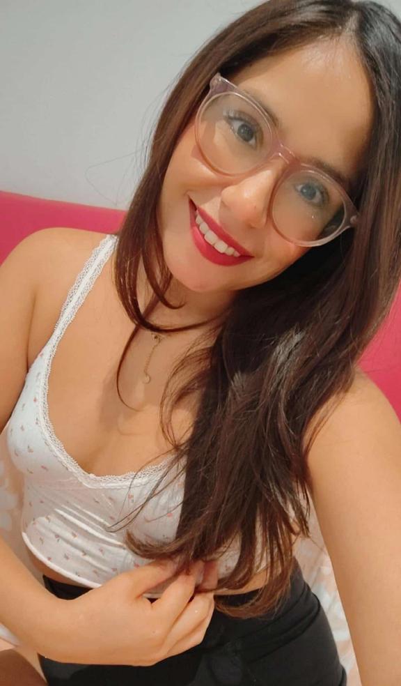 697734316 | TING | Chica