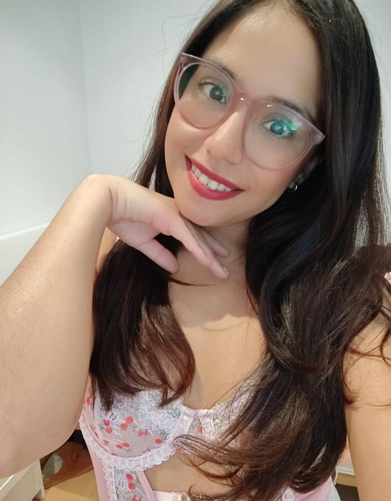 697734316 | TING | Chica