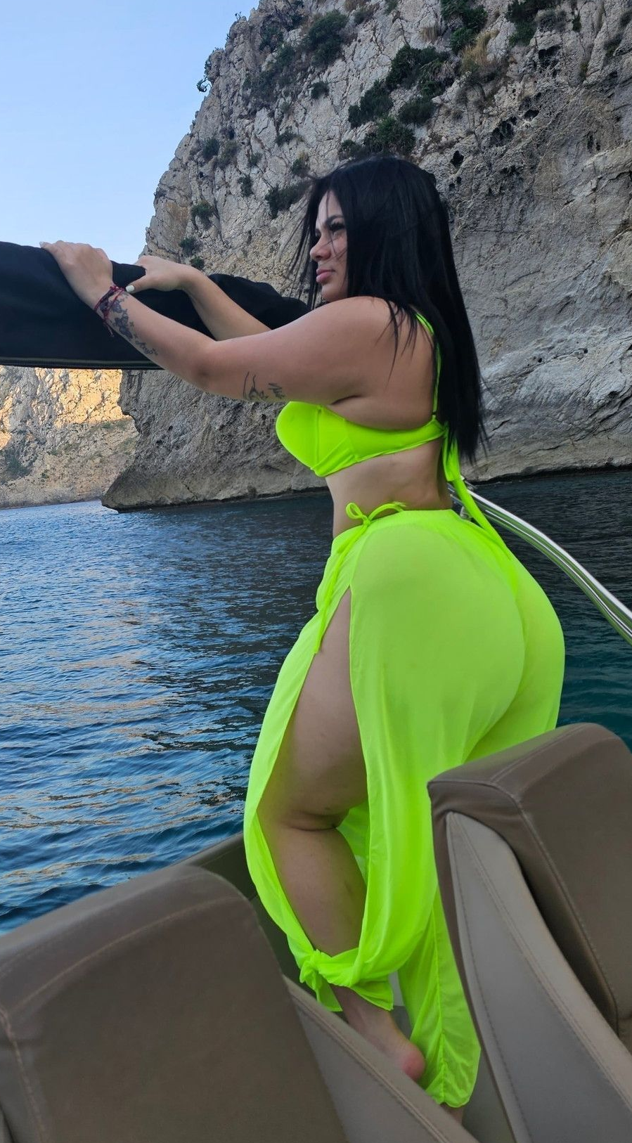 662027296 | KAMILA | Chica