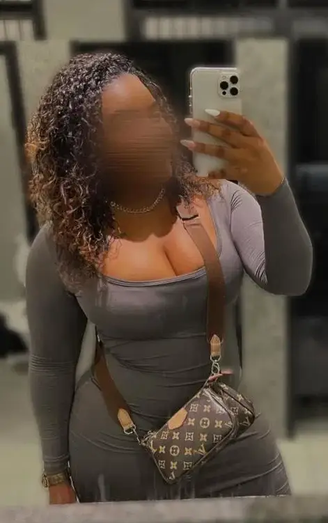 611139849 | NATHALIA | Chica