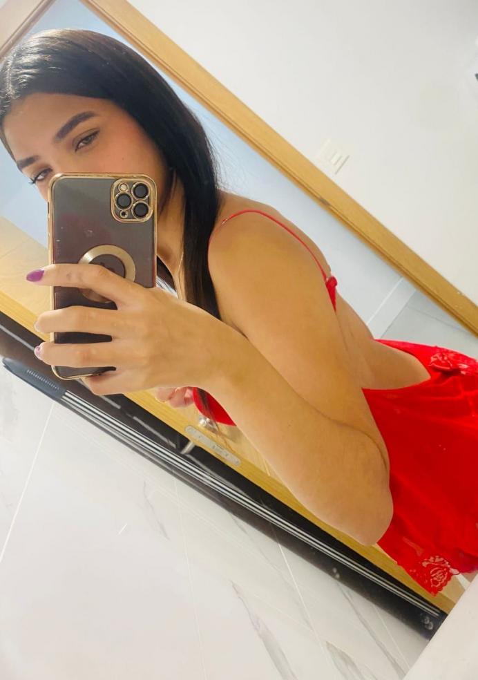 610973544 | CELESTE | Chica