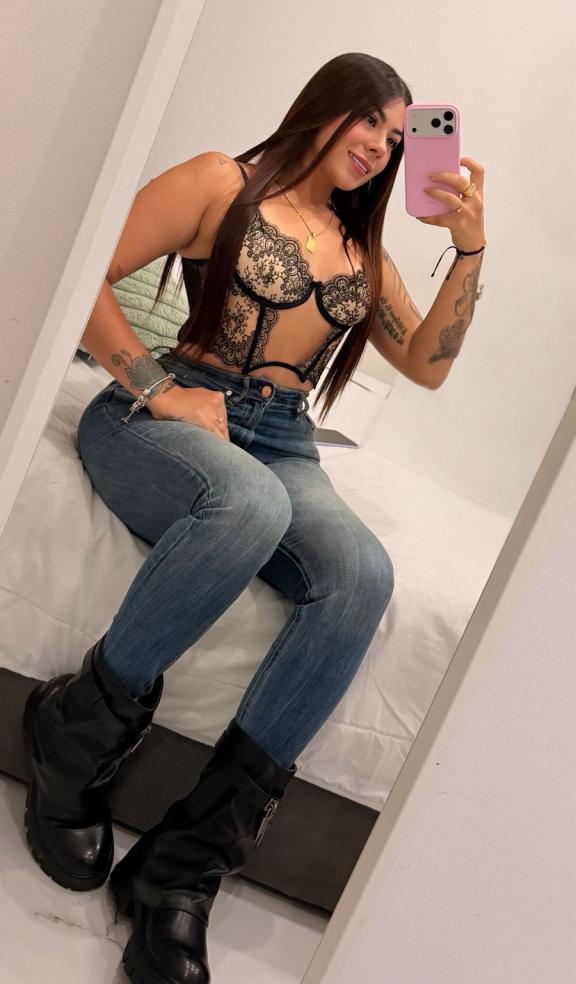 615547989 | MELANY | Chica