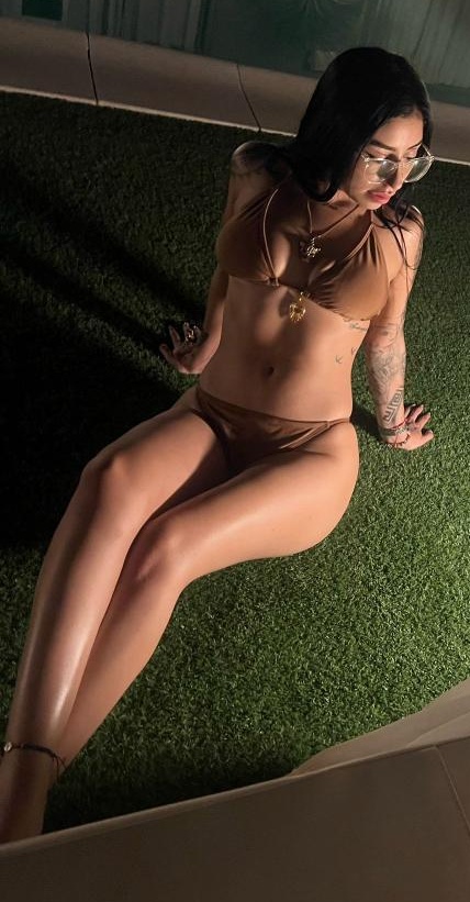 612240163 | ZAHARA | Chica