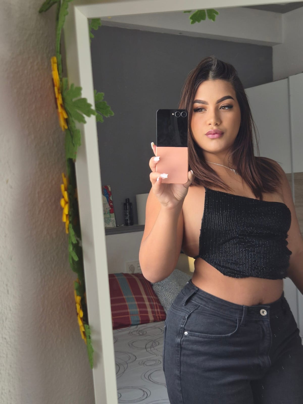 661592457 | HANNA | Chica