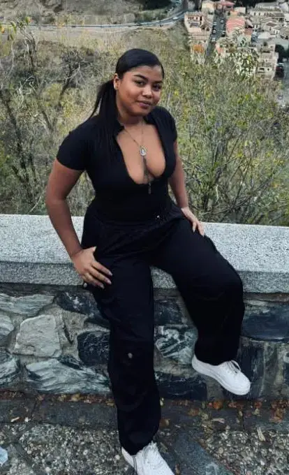 643363917 | LARA | Chica