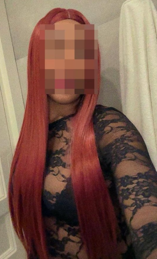 689708131 | LATINA | Chica