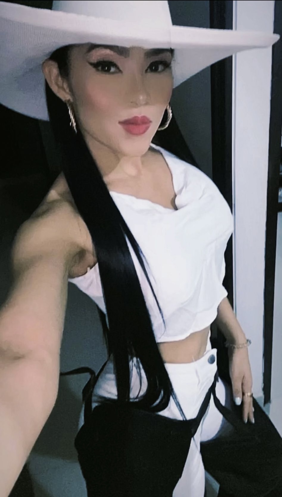 642094203 | SARA | Chica