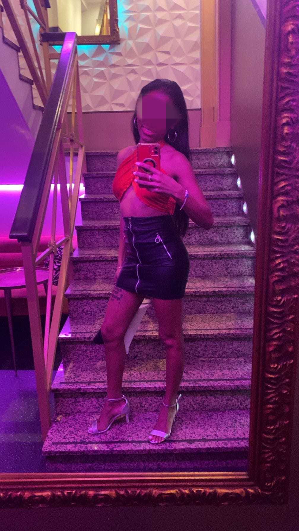 613267501 | ELI | Escort