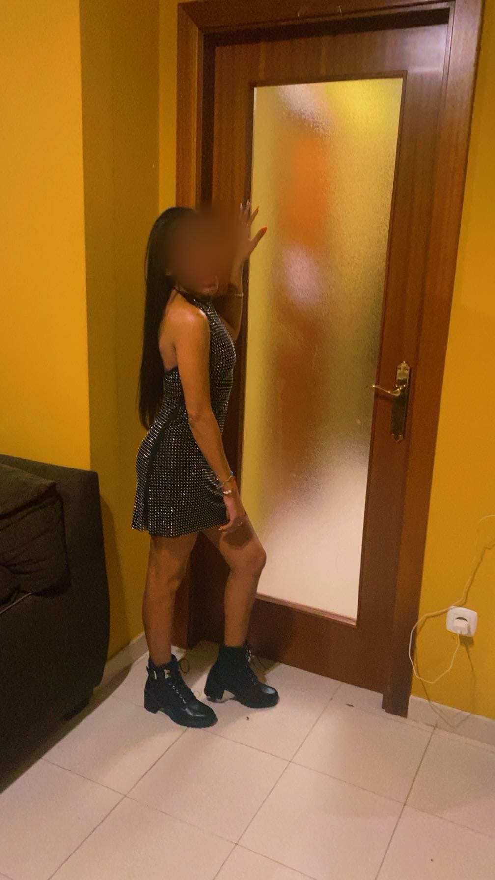 613267501 | ELI | Escort