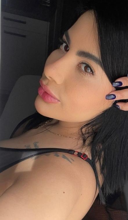 617759095 | ALANA | Chica