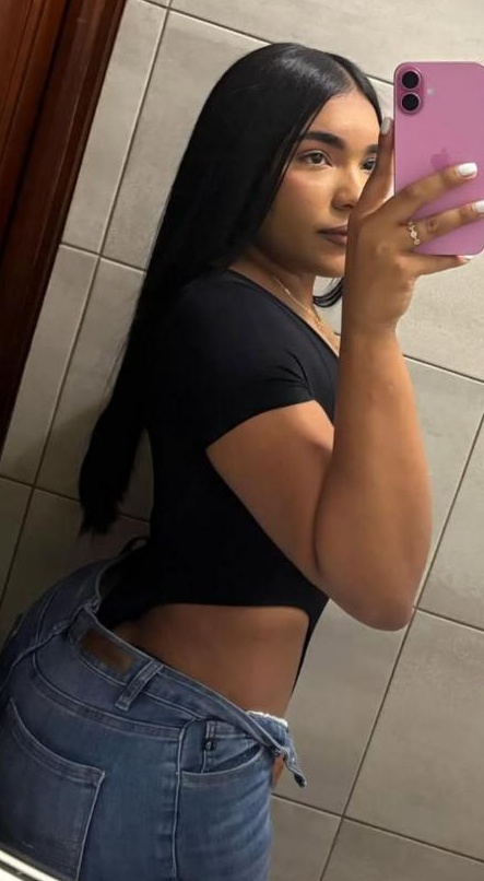 663761289 | GABI | Chica