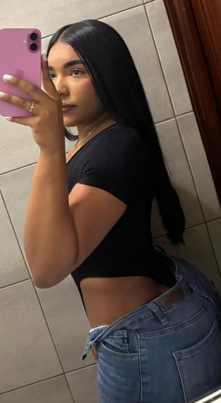 663761289 | GABI | Chica