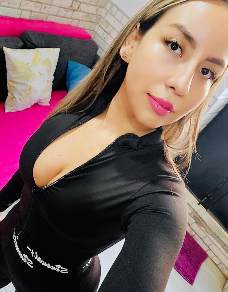 676242850 | STEPHY | Chica