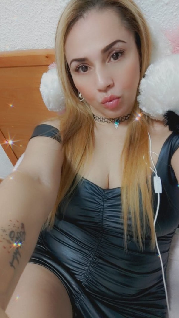 631581785 | RUBI | Escort