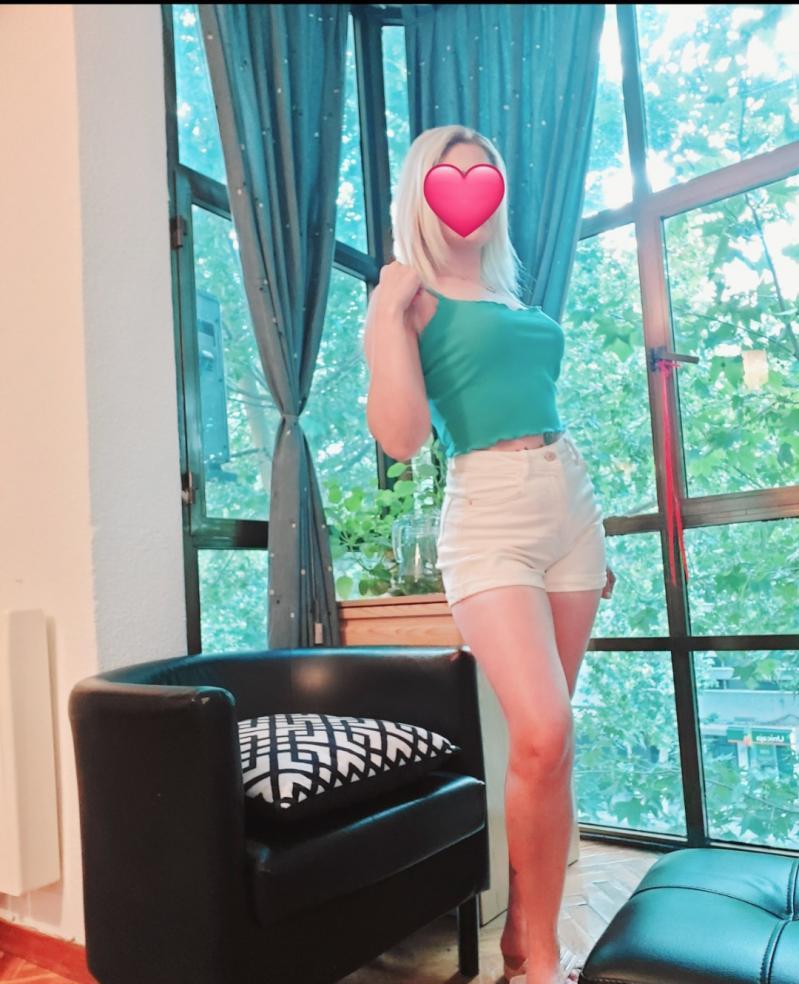 631849633 | PAULA | Chica