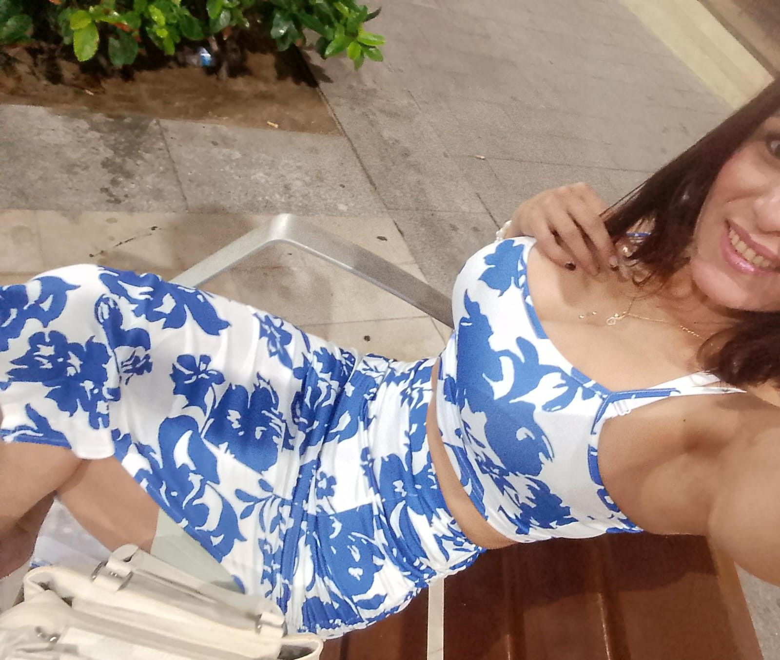 611273348 | REBECA | Chica