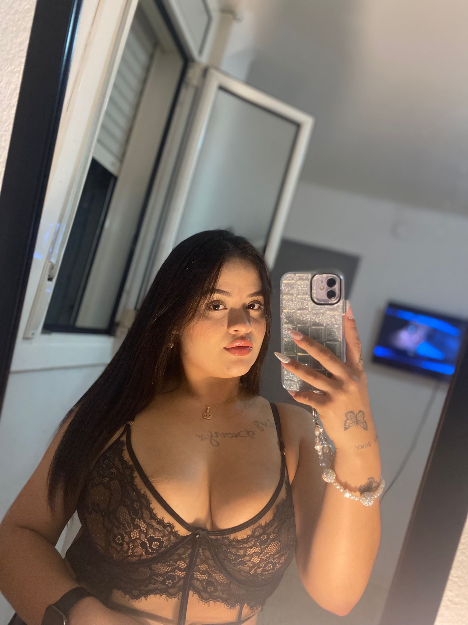 631713974 | ARIANA | Chica