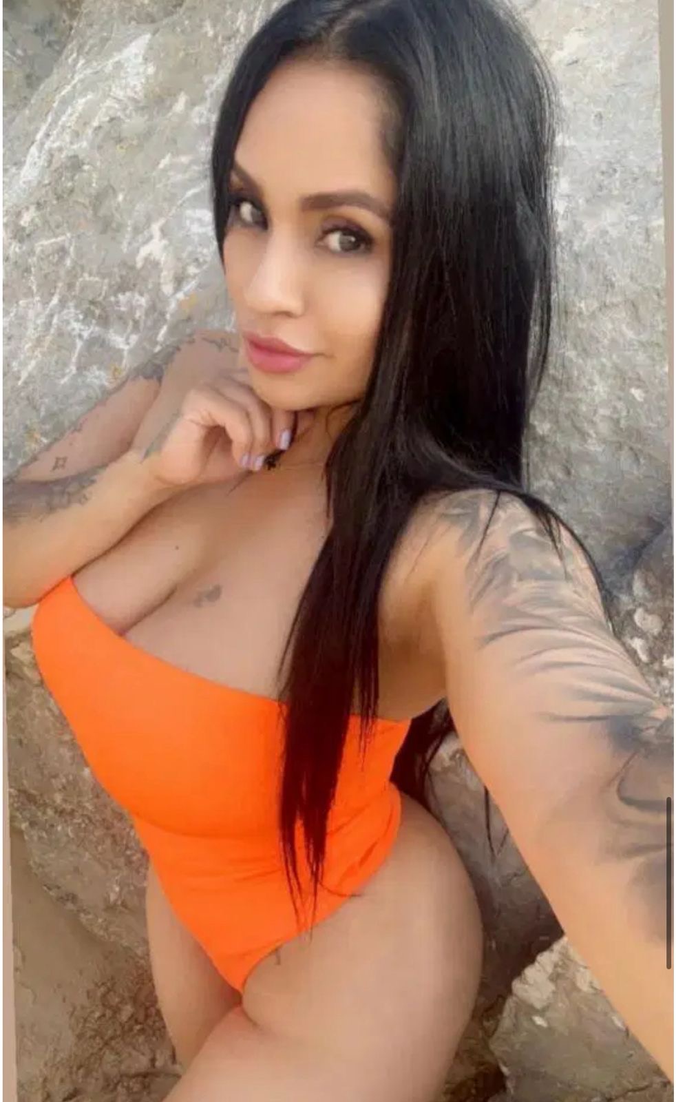 657461585 | YURI | Chica