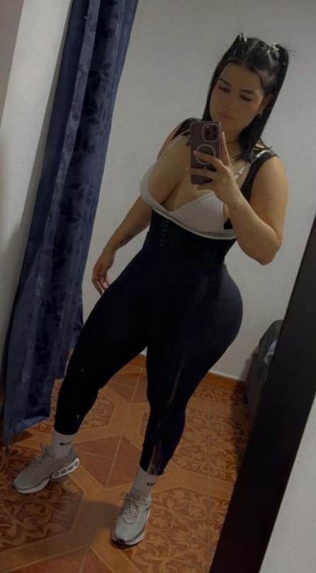 614186245 | SHARI | Chica