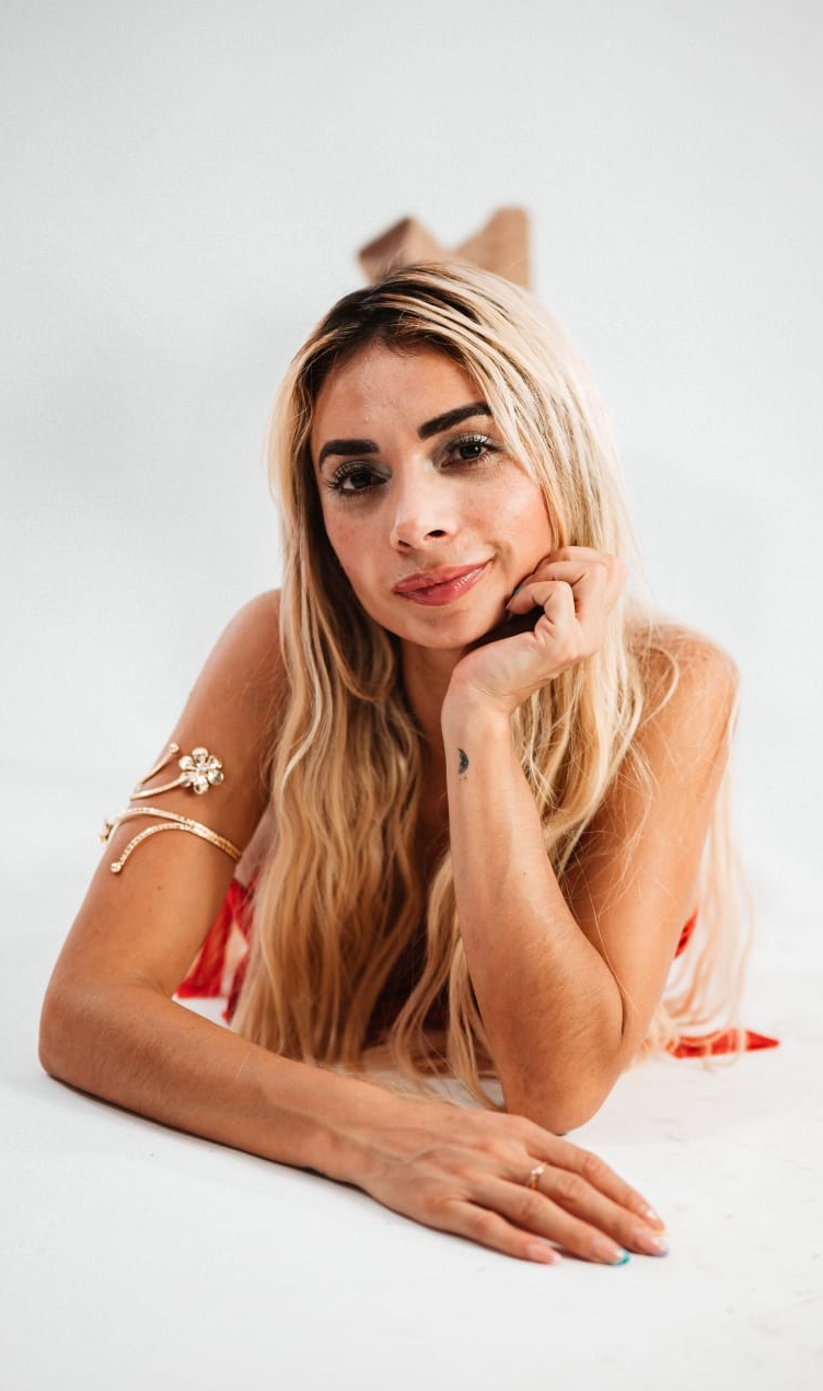 666318634 | LUCIANA | Chica