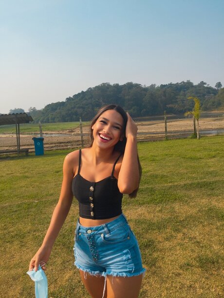 612410323 | LIZETH | Transexual