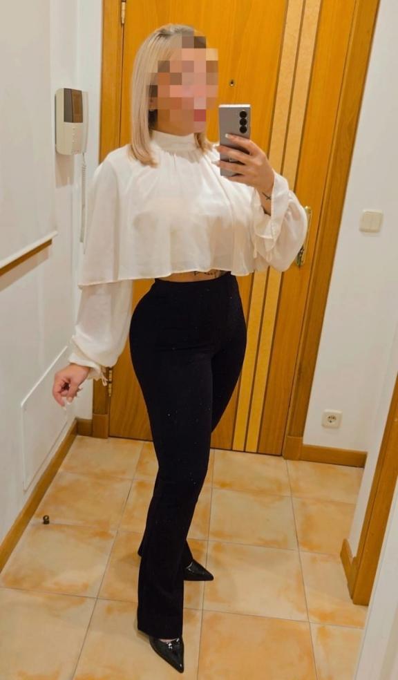 614939839 | CLOE | Chica