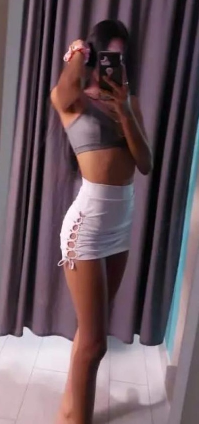 624938978 | LUNA | Chica