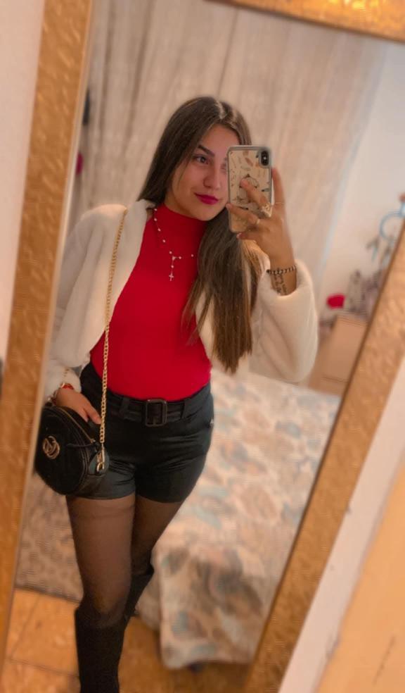 695323488 | NOELIA | Chica