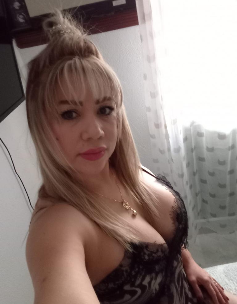 624337312 | XUXA | Chica